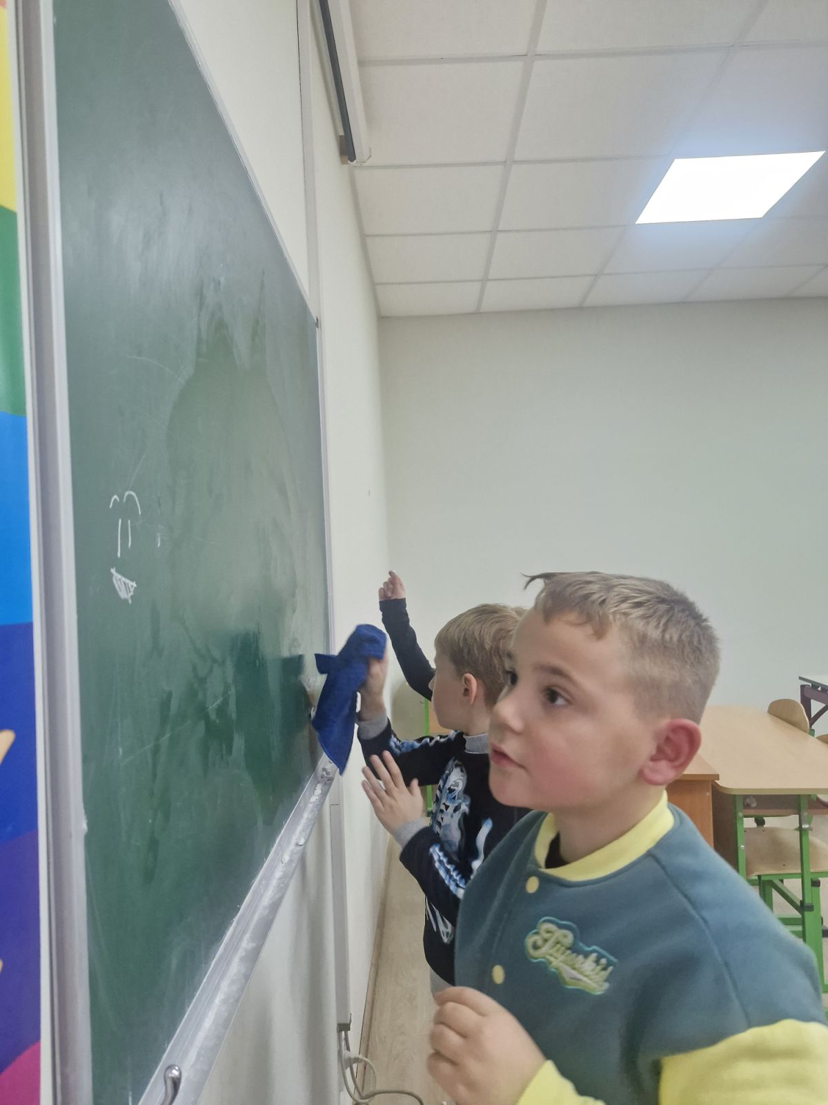 0 02 05 7787e8c05f51984fe403663a0b75fd2a141ec936758db08a2fdef4bf6208bc7a 222c2af811f