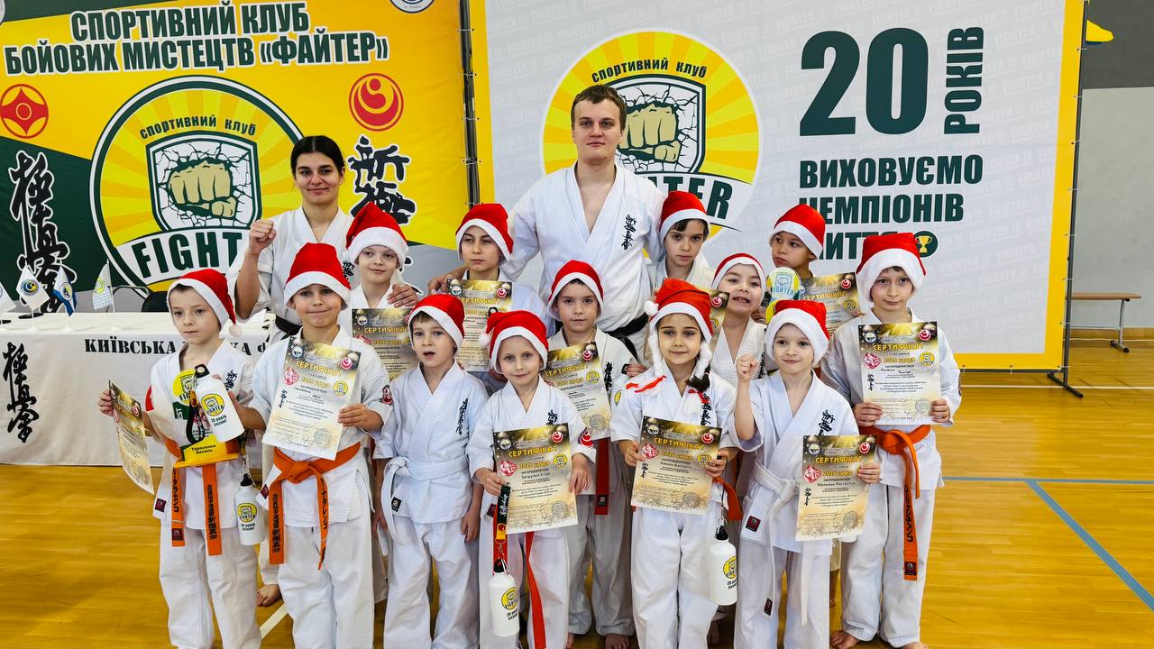 0 02 05 0b8a4f8bc4ec1ecaf8e041cfb2b008f6be1214772305f004b044d33bc75556d1 223702087a8