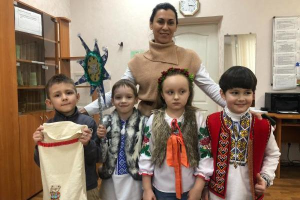 Гурток «Ерудит» - Обрядово-мистецький захід «Хай Різдво у кожну хату принесе добра багато» 