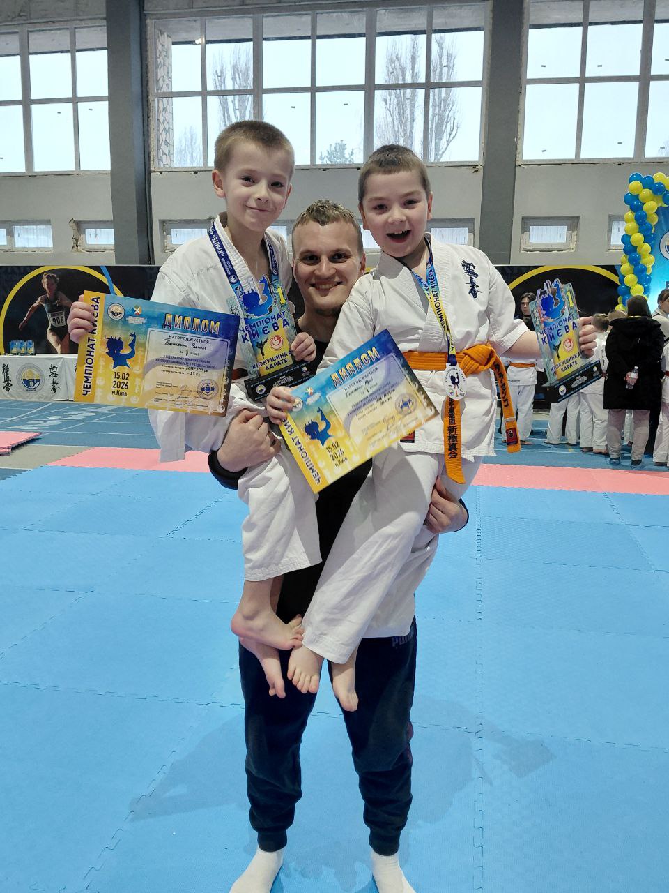 0 02 05 195e9404ddde018646b30ff3476a5de4ce24ace0e8910a3b633989d69b891675 2208afce380